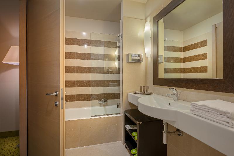 Полулюкс, Nazionale