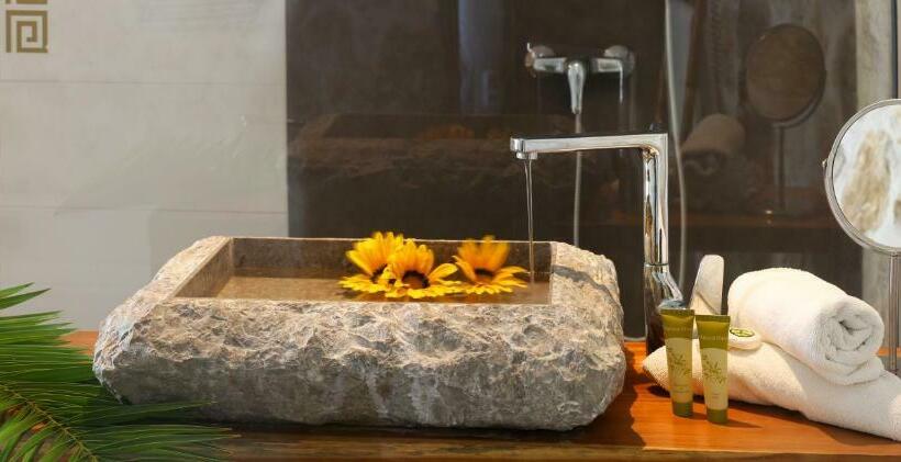 غرفة سوبيريور مطلّة علي البحر, Pantokrator