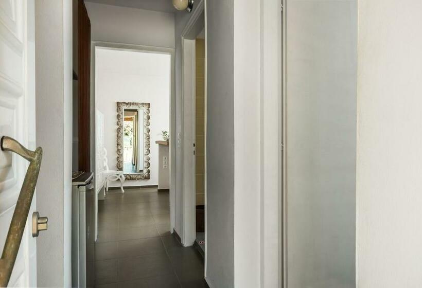 جناح غرفتين نوم, Pantokrator