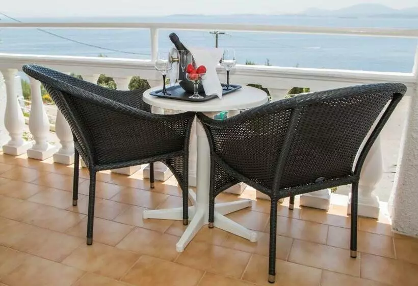Triple Room Sea View, Pantokrator