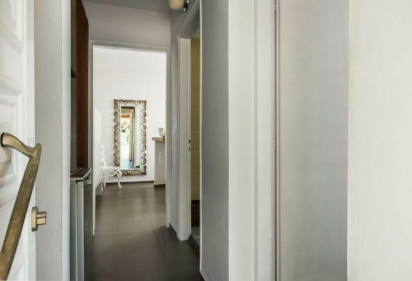 جناح غرفتين نوم, Pantokrator