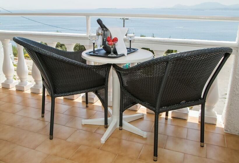 Triple Room Sea View, Pantokrator