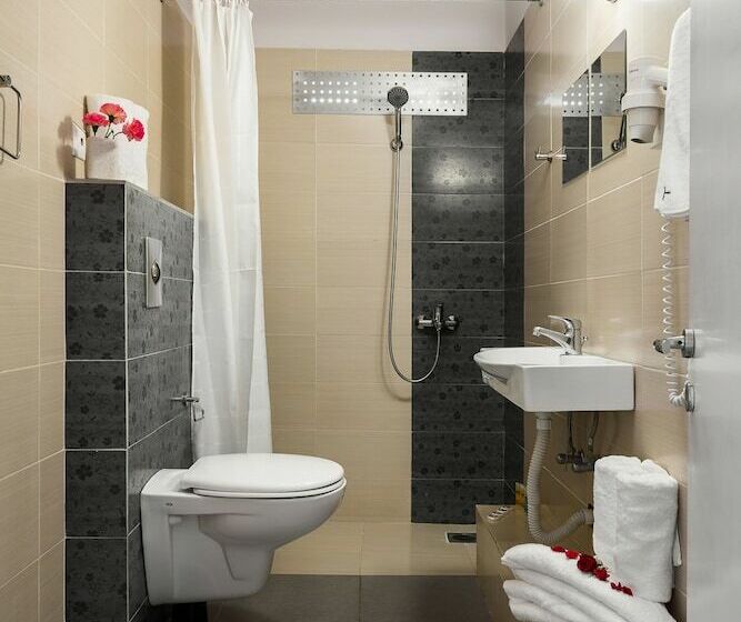 جناح غرفتين نوم, Pantokrator