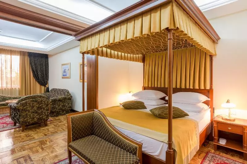 Suite Deluxe, Palazzo President