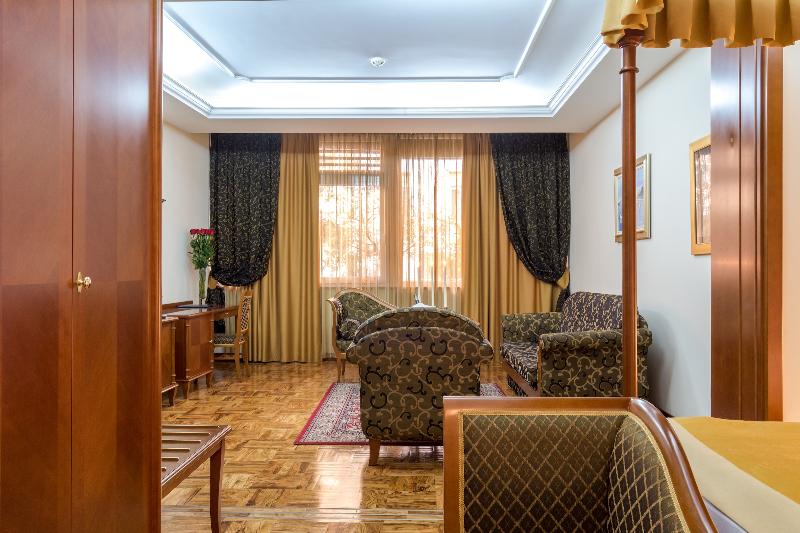 סוויטה דלוקס, Palazzo President