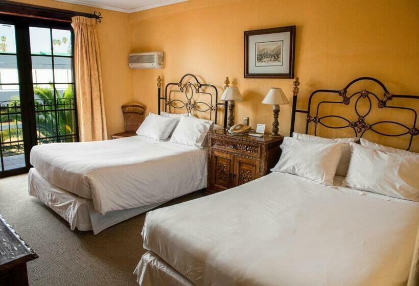 标准间, Santa Cruz Plaza