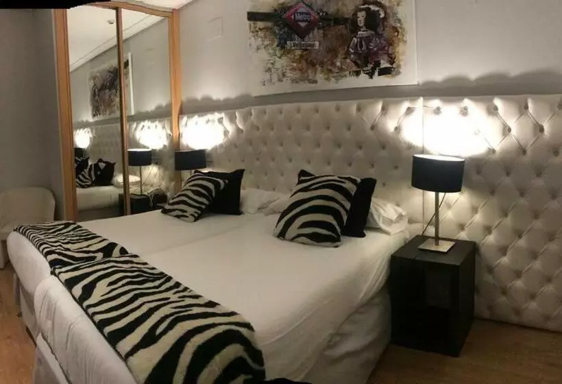 اتاق استاندارد سه نفره, Suites Feria De Madrid