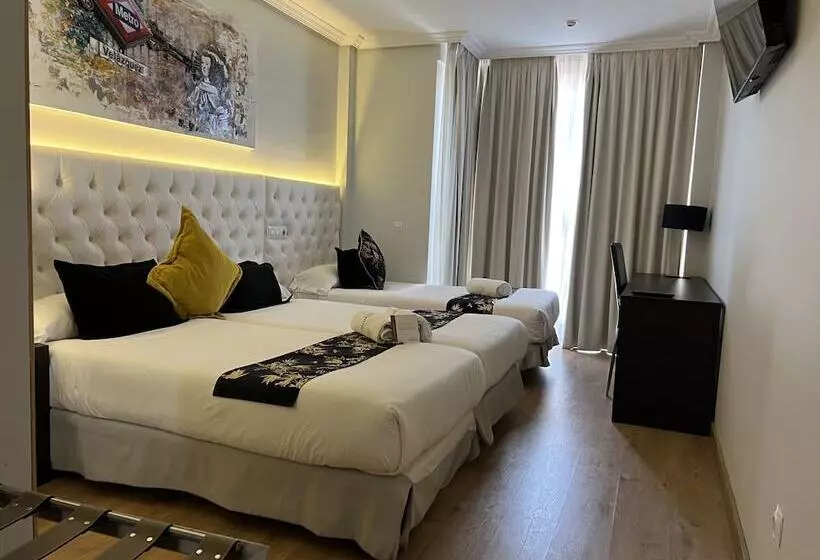 اتاق استاندارد سه نفره, Suites Feria De Madrid