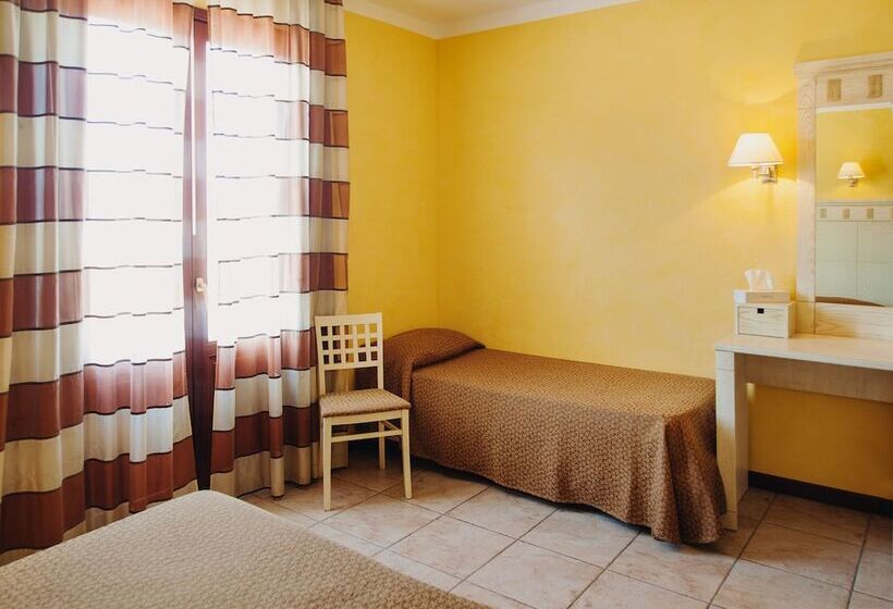 חדר סטנדרט לשלושה, Villa Zina Family Resort