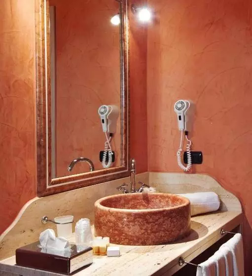 اتاق خانوادگی, Villa Zina Family Resort