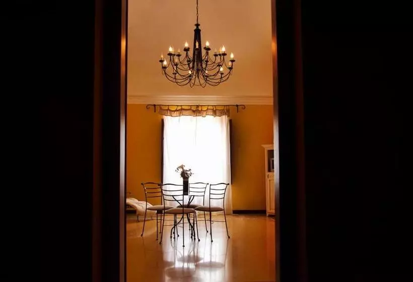 اتاق خانوادگی, Villa Zina Family Resort
