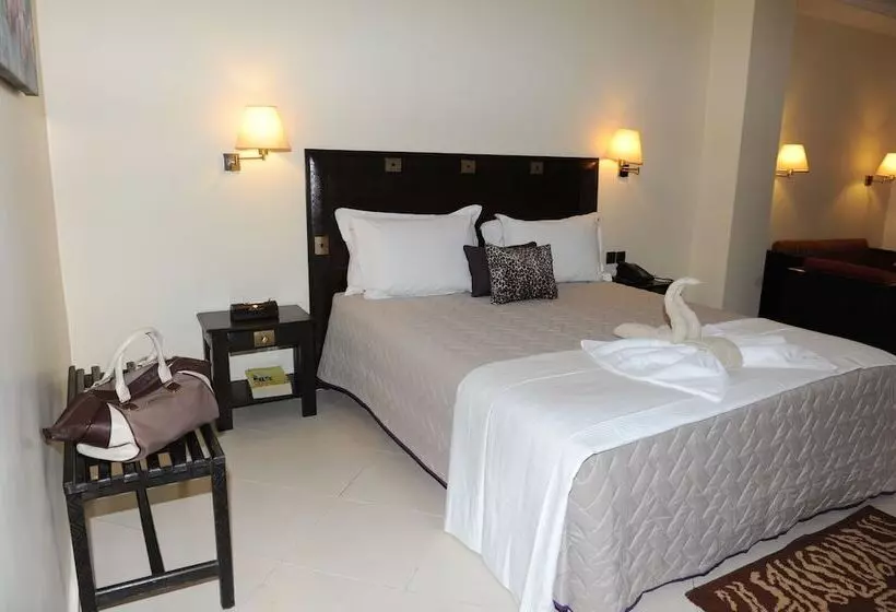 سوییت جونیور, Le Zenith Hotel & Spa