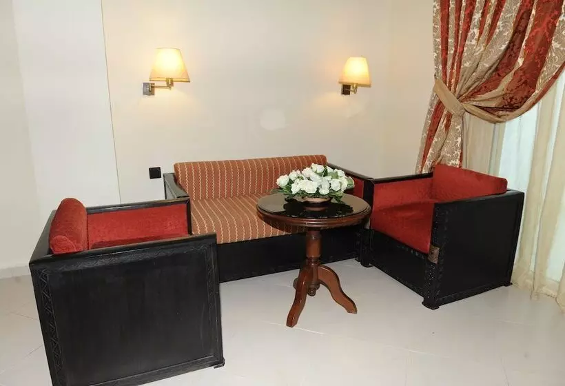 سوییت جونیور, Le Zenith Hotel & Spa