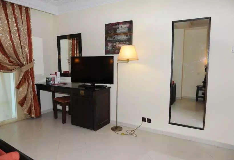 سوییت جونیور, Le Zenith Hotel & Spa