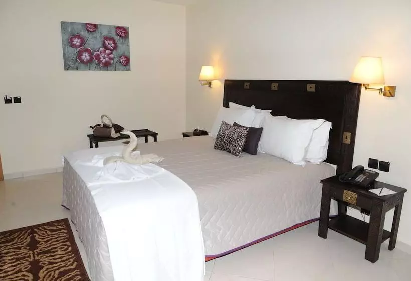 سوییت جونیور, Le Zenith Hotel & Spa