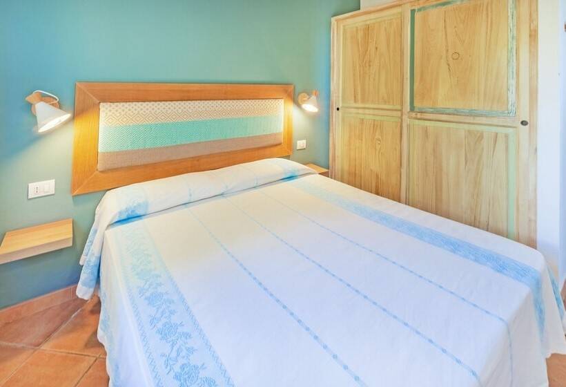 带2个卧室带海景的公寓, Residence Hotel Lu Nibareddu