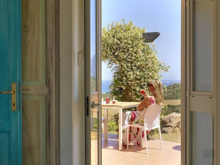 וילת 2 חדרי שינה נוף לים, Residence Hotel Lu Nibareddu