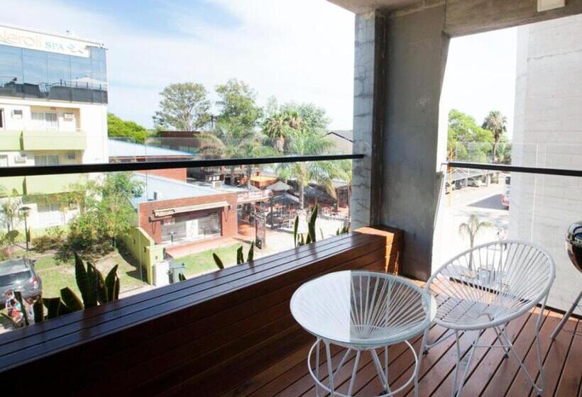 إستوديو قياسى, Alma De Agua Resort