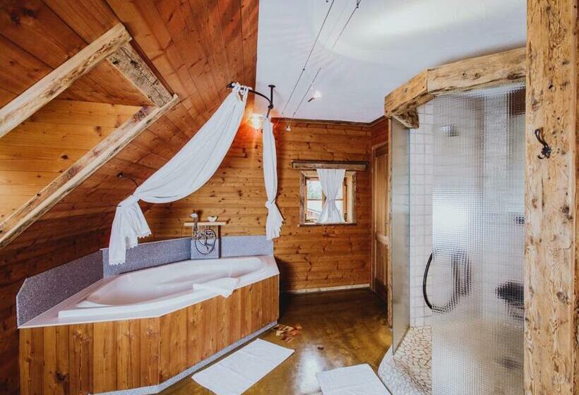 חדר דלוקס, Roanwirt