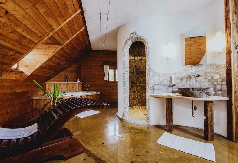 חדר דלוקס, Roanwirt