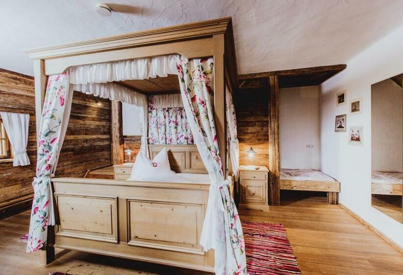 חדר דלוקס, Roanwirt