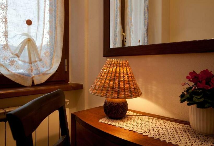 スタンダードルーム, Il Vecchio Noce