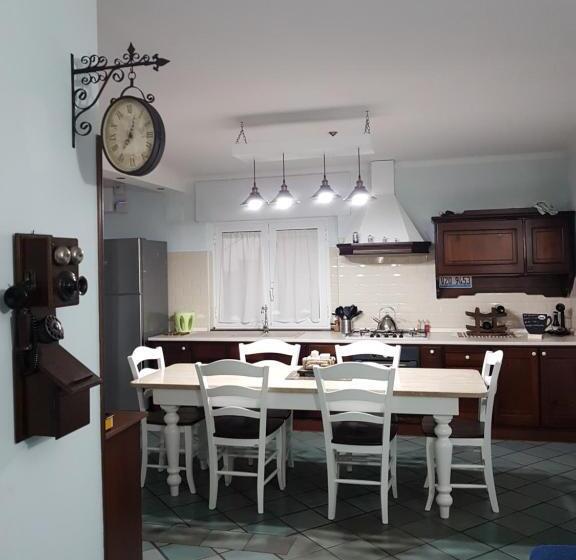 חדר סטנדרט לשלושה, Lu Salentu Guest House