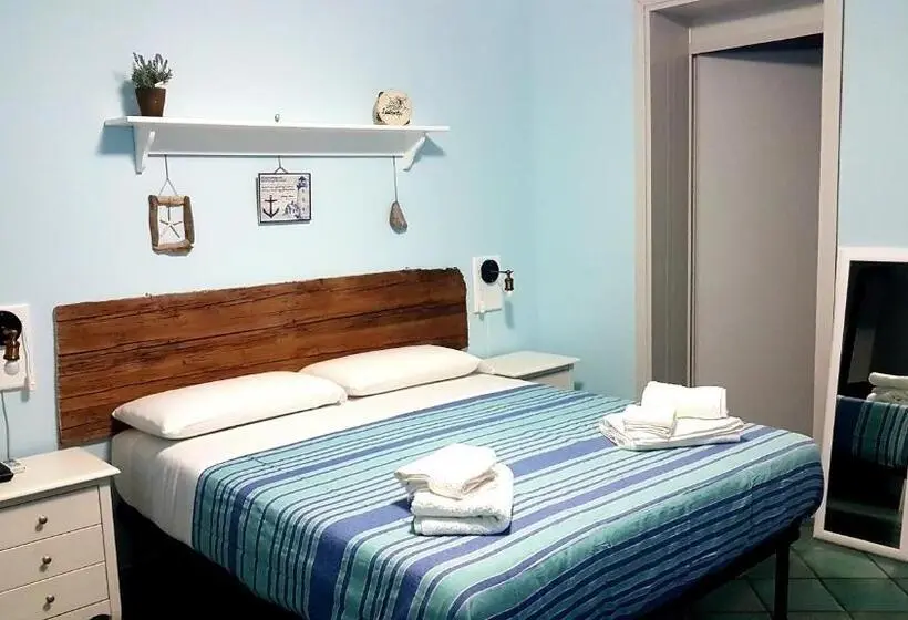 スタンダードトリプルルーム, Lu Salentu Guest House