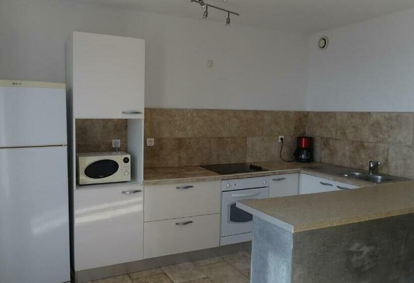 1階の1ベッドルームアパートメント, Résidence Pascal Paoli