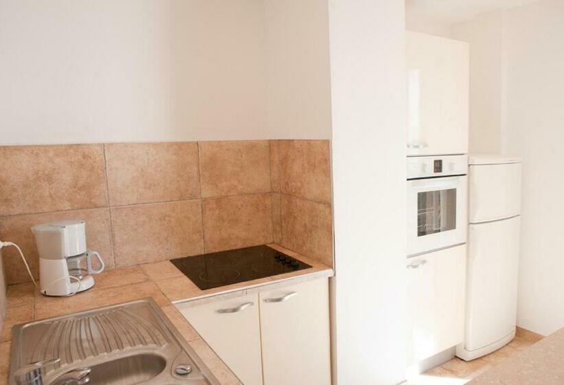 1階の1ベッドルームアパートメント, Résidence Pascal Paoli