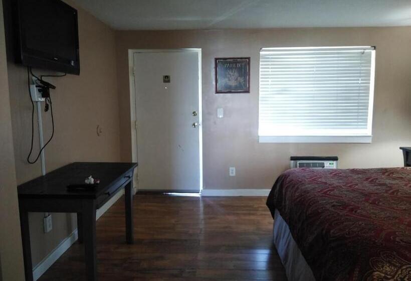 غرفة قياسية سرير كينج, The Charin Inn