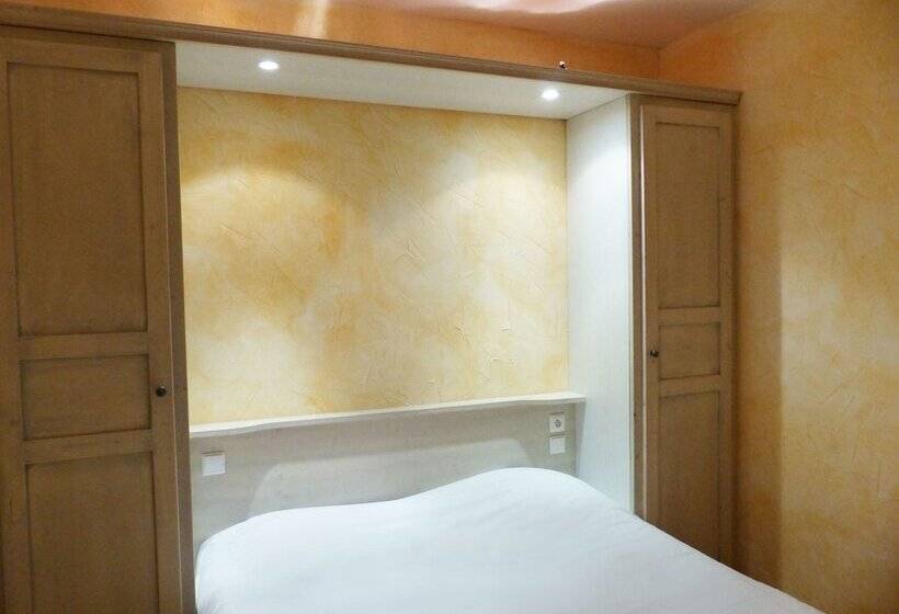 带2个卧室的公寓, Appart Hotel Victoria Garden La Ciotat