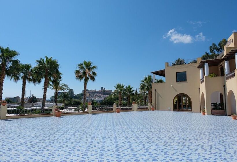 Четырехместный Номер Стандарт, Aktea