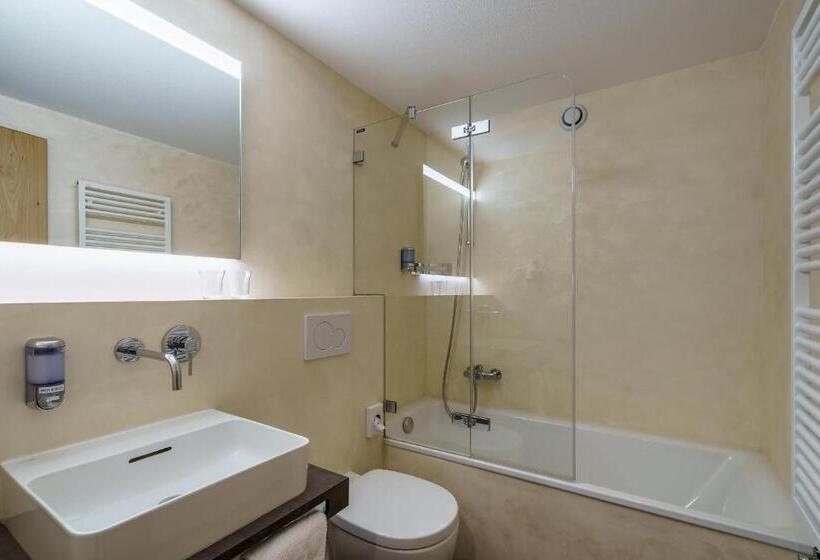 家庭间, Alpenroyal