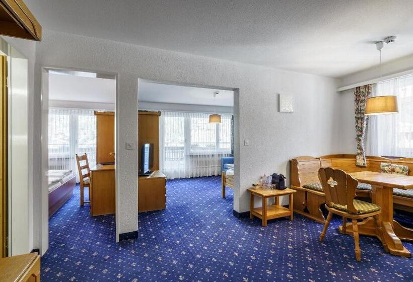 家庭间, Alpenroyal