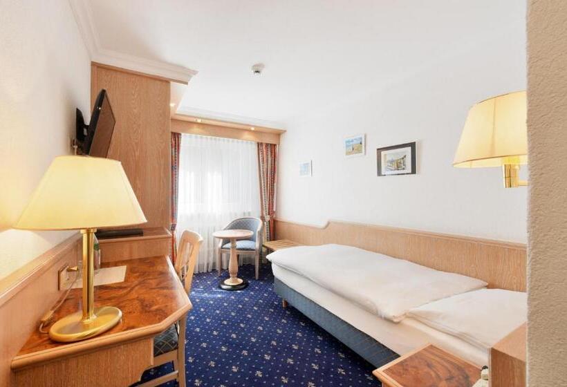 标准单人间, Alpenroyal