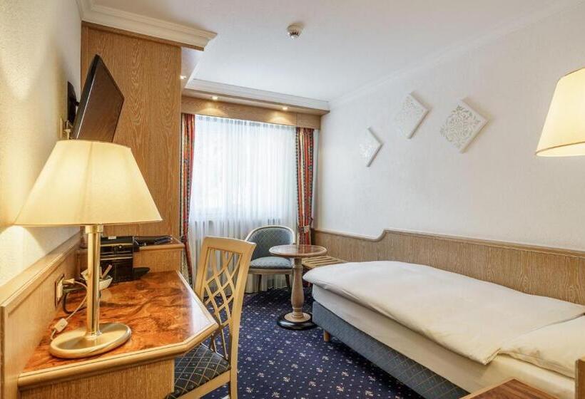 标准单人间, Alpenroyal