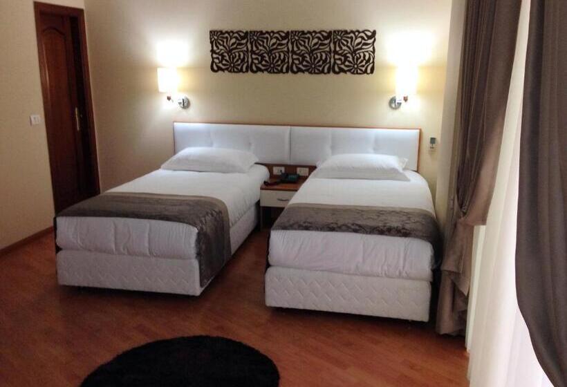 חדר סטנדרט, Arvi