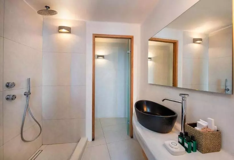 Juniorsviitti Näkymä, Athina Luxury Suites