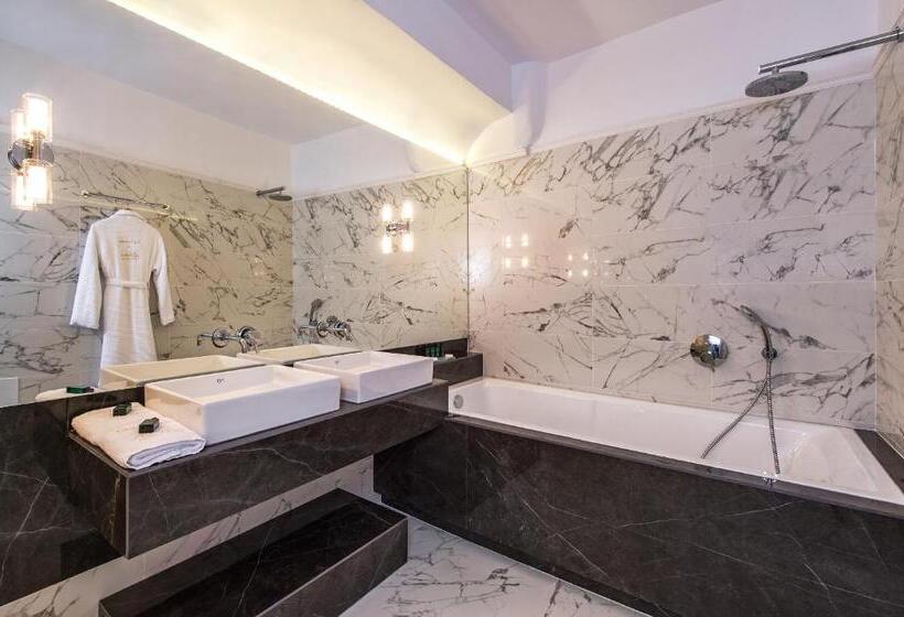 ロイヤルスイート, Athina Luxury Suites