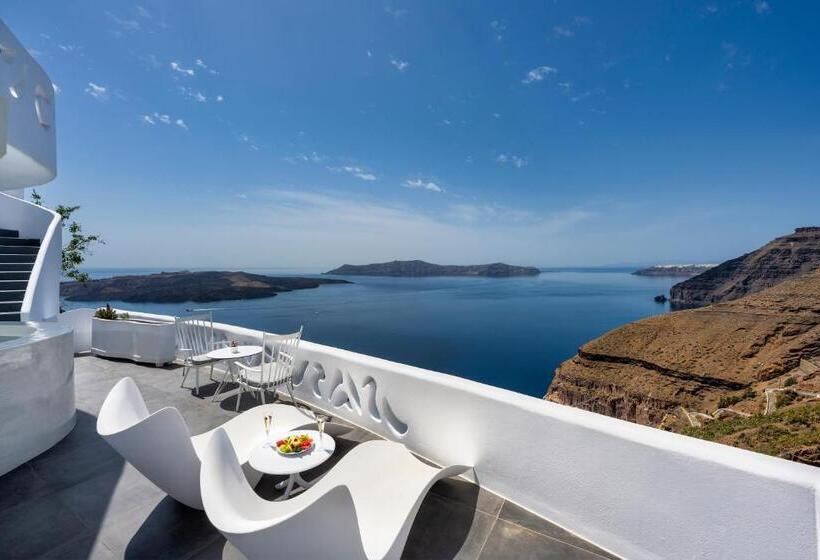 Superior suite with view, Athina Luxury Suites