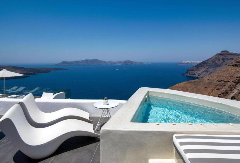 Superior suite with view, Athina Luxury Suites