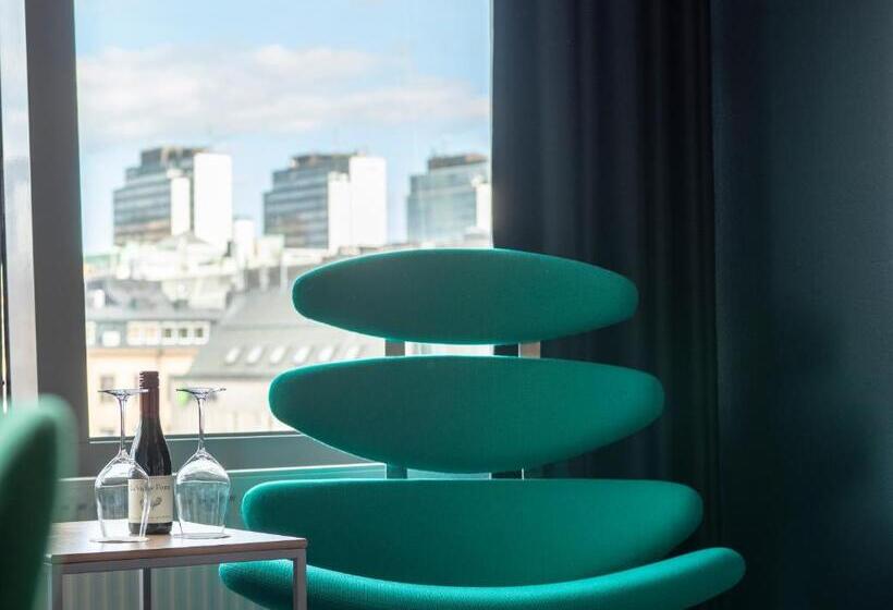 غرفة سوبيريور, Clarion Hotel Sign