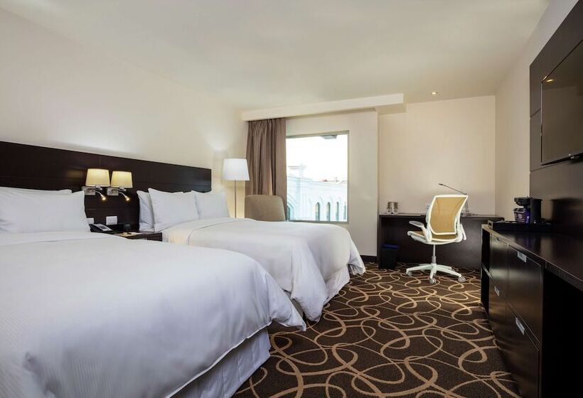 חדר סטנדרט שתי מיטות זוגיות, Doubletree By Hilton Toluca