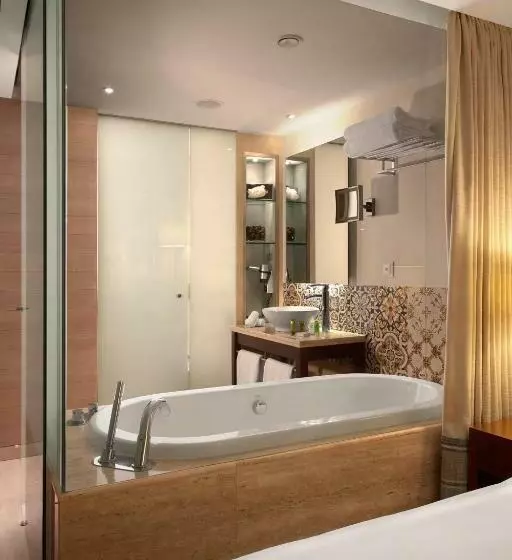 キングサイズベッドのデラックスルーム, Hilton Vilamoura As Cascatas Golf Resort & Spa