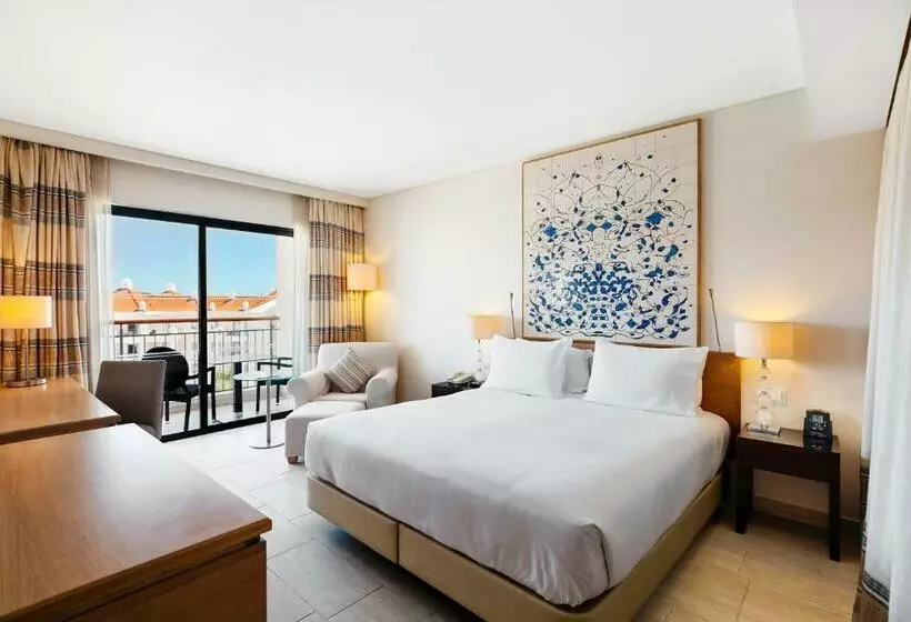 キングサイズベッドのデラックスルーム, Hilton Vilamoura As Cascatas Golf Resort & Spa