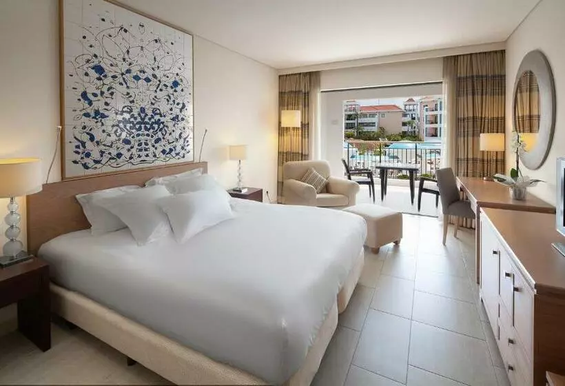 キングサイズベッドのデラックスルーム, Hilton Vilamoura As Cascatas Golf Resort & Spa