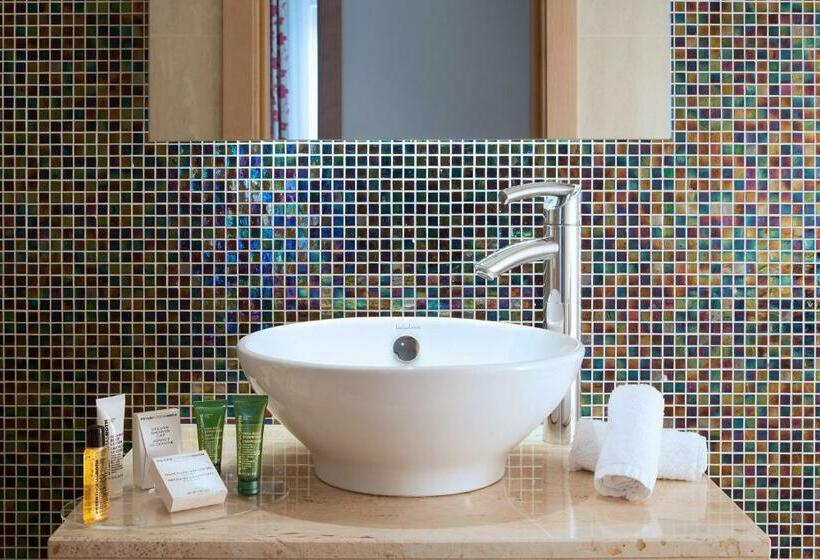 2침실 아파트 풀장 전망, Hilton Vilamoura As Cascatas Golf Resort & Spa