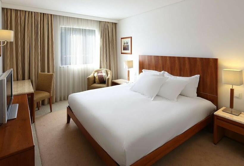 2침실 아파트 풀장 전망, Hilton Vilamoura As Cascatas Golf Resort & Spa