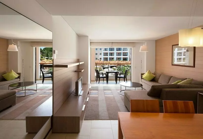プールビューの２ベッドルームアパート, Hilton Vilamoura As Cascatas Golf Resort & Spa